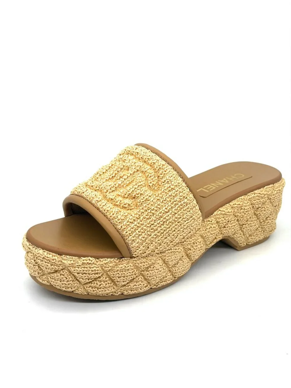 CHANEL 25c quilted